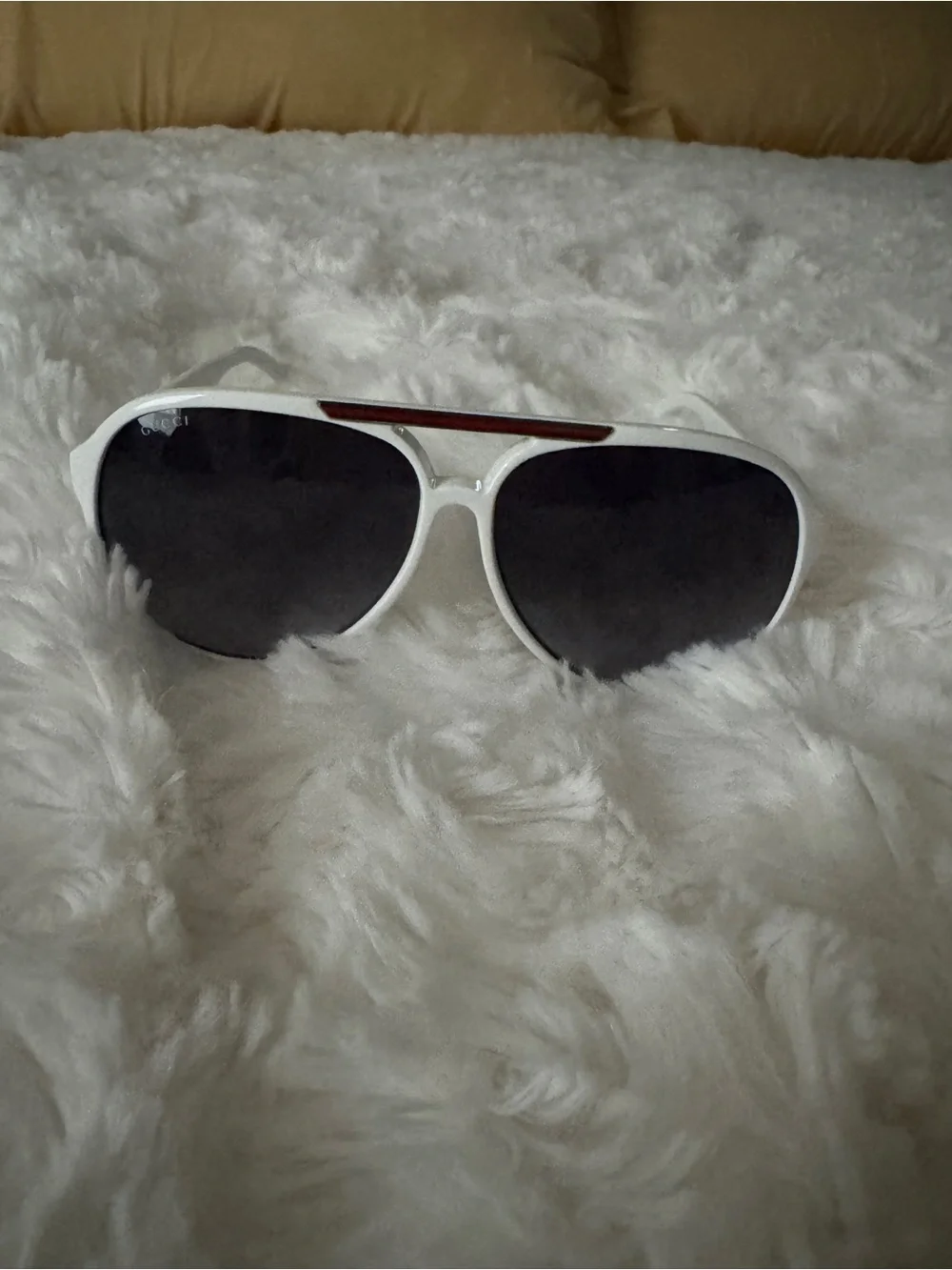 Gucci White Aviator Sunglasses with Dark Lenses
